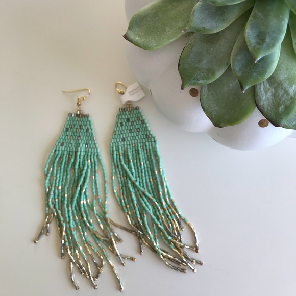 Jewelry - 💥HP💥Beautiful Beaded Tassel Earrings